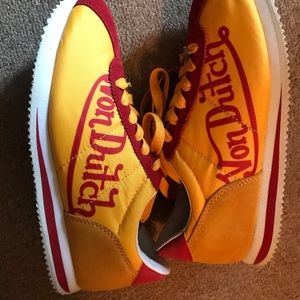 Vintage Von Dutch sneaker size 7 EUC